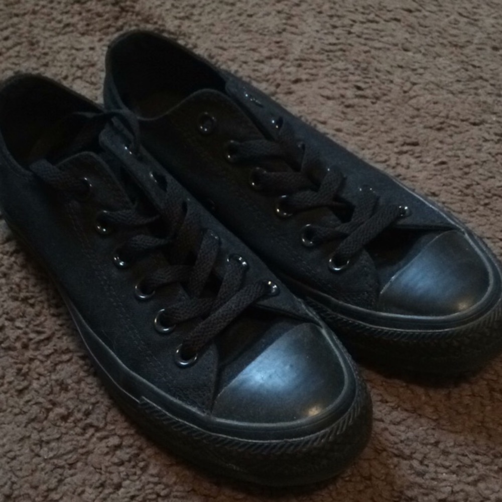Black converse
